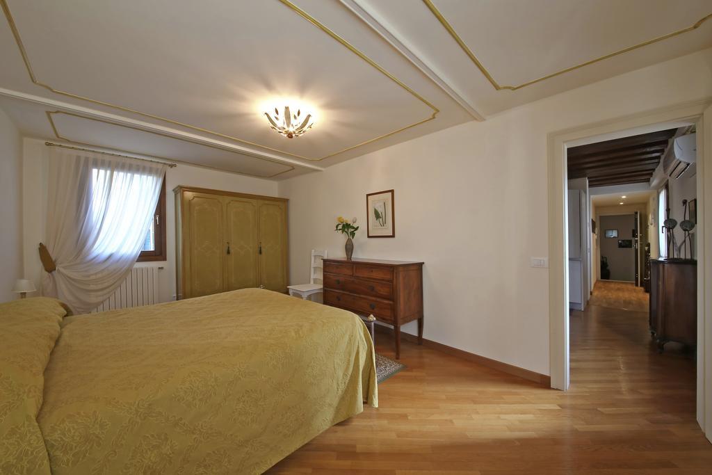 Appartamenti Inside Palazzo Foscarini Venice Ngoại thất bức ảnh