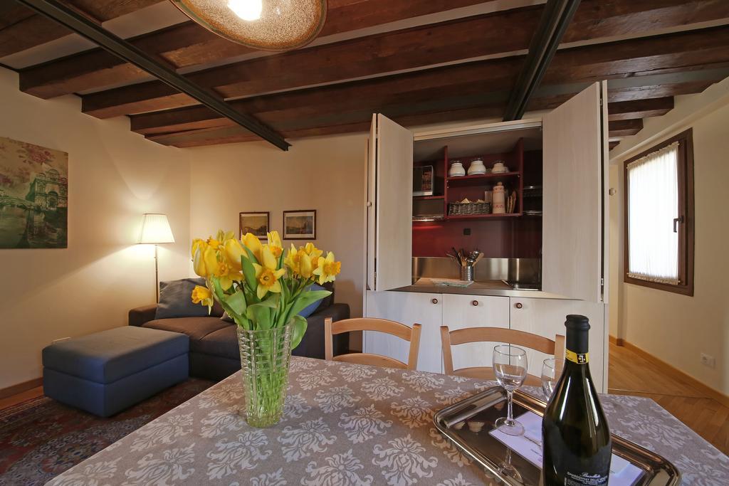 Appartamenti Inside Palazzo Foscarini Venice Ngoại thất bức ảnh