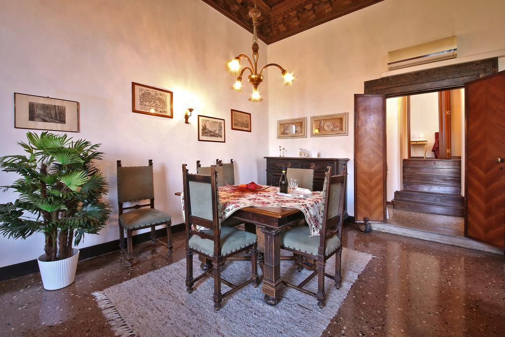 Appartamenti Inside Palazzo Foscarini Venice Ngoại thất bức ảnh