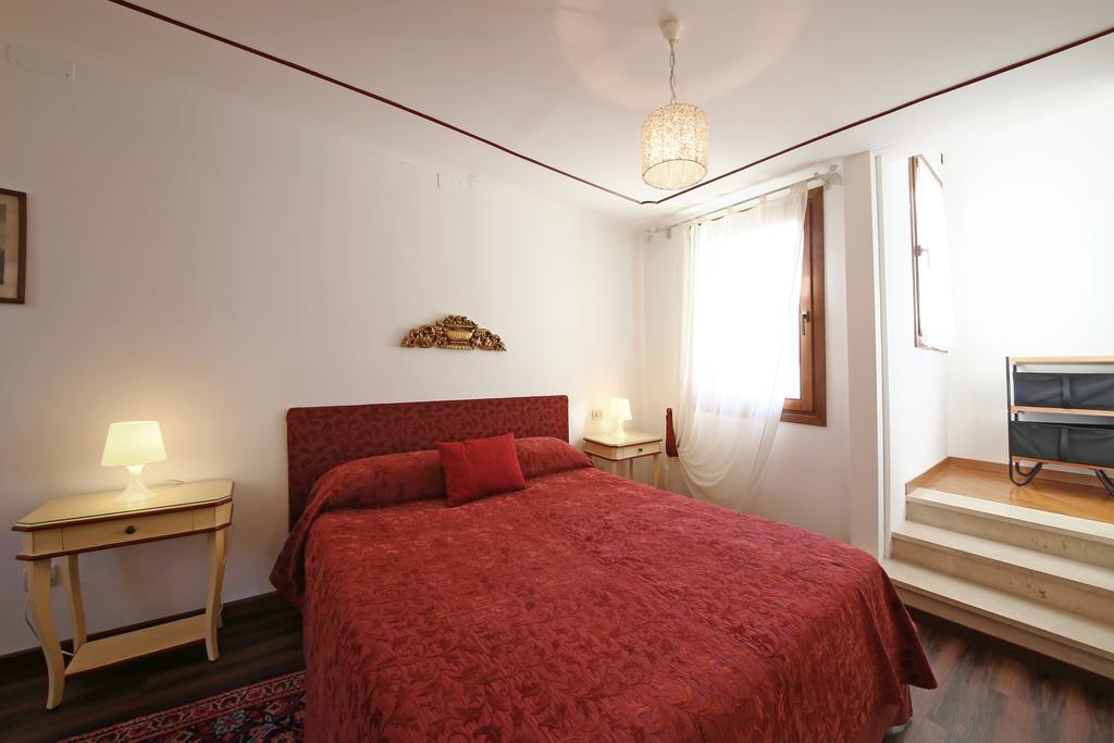 Appartamenti Inside Palazzo Foscarini Venice Ngoại thất bức ảnh